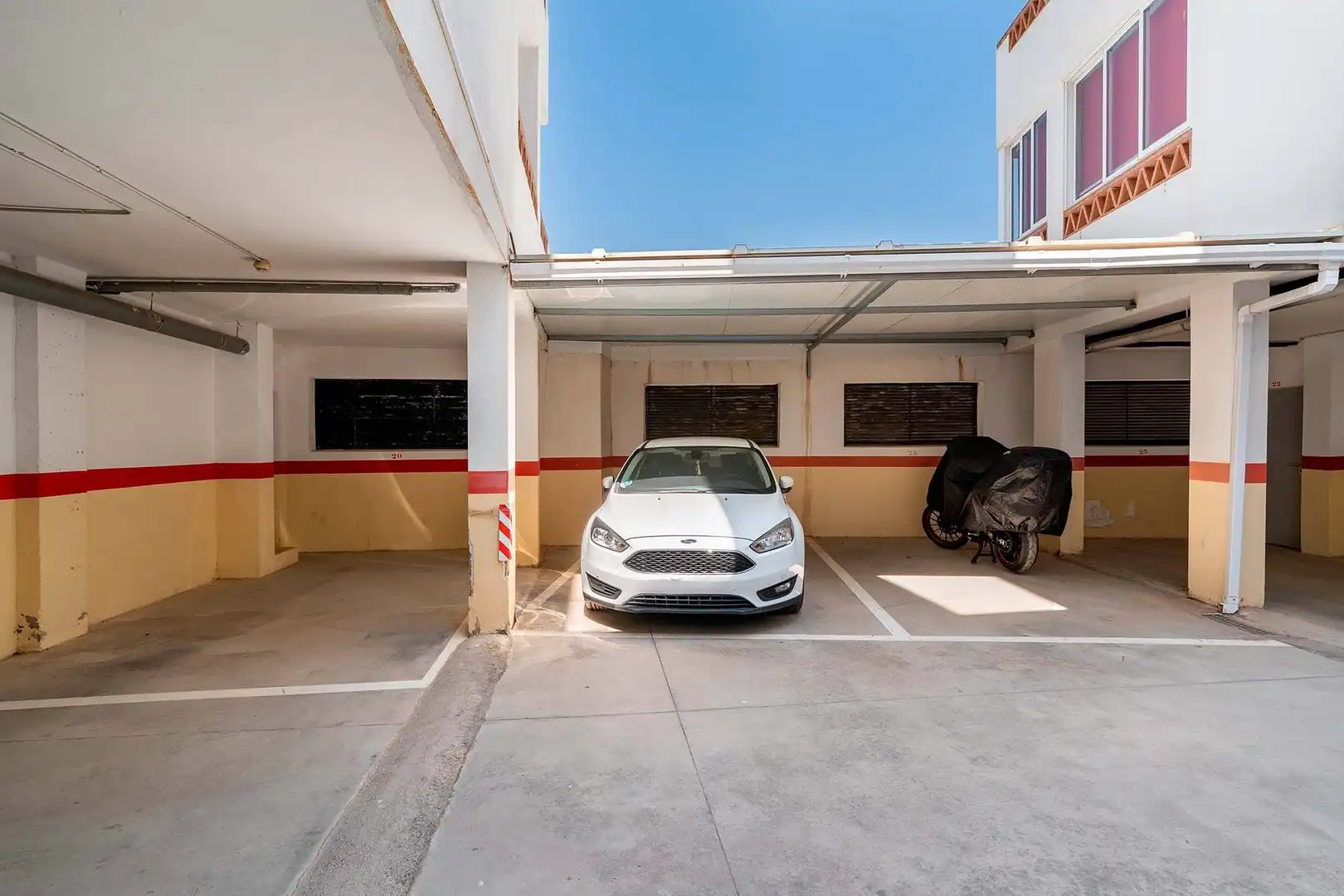 Parking de Piso en venta en Alcolea con Aire acondicionado, Terraza y Piscina comunitaria