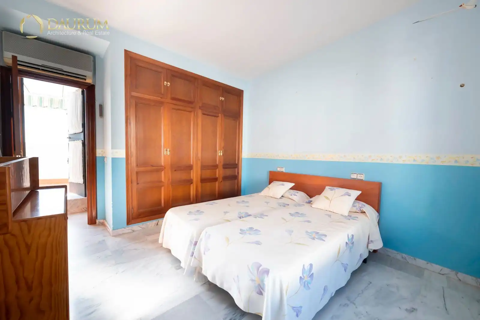 Dormitori de Casa o xalet en venda en Alcalá de Guadaira amb Aire condicionat, Calefacció i Terrassa