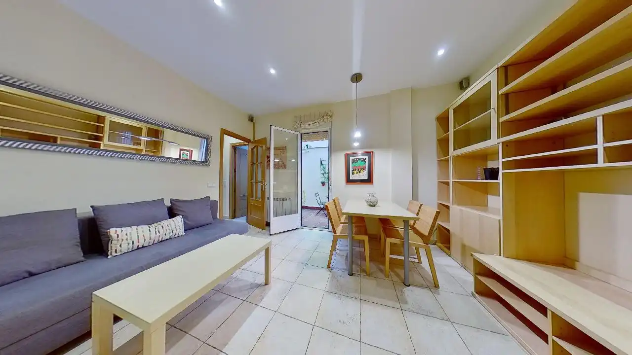 Living room of Flat for sale in Madrid  with Air Conditioner, Heating and Furnished