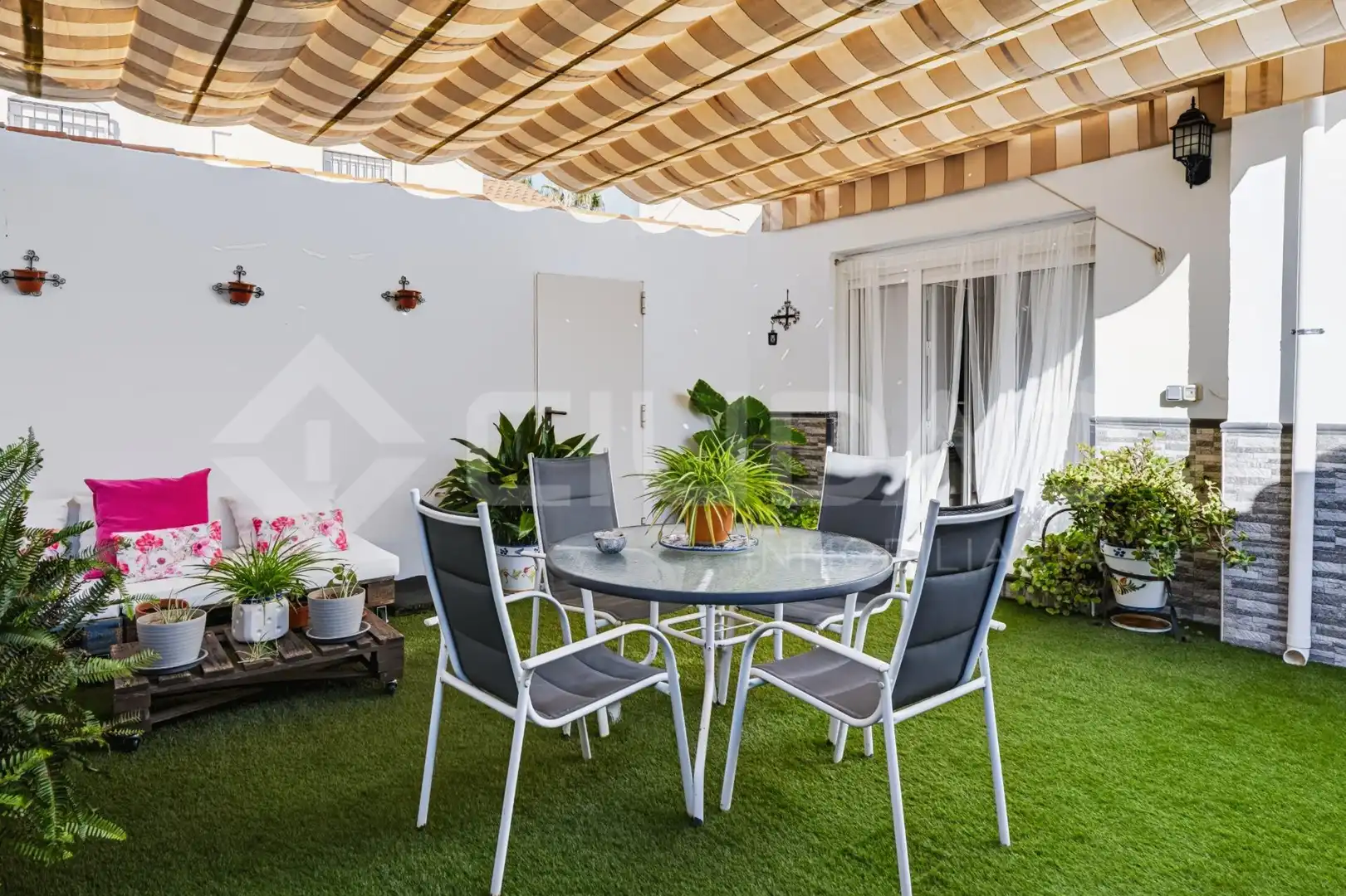Casa a schiera con piscina in vendita a Hacienda - La Cartuja