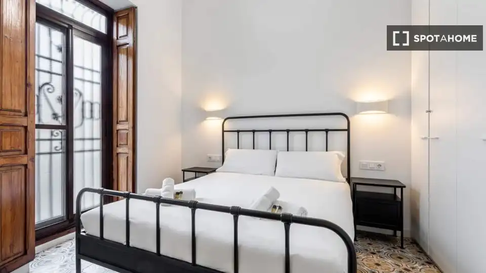 Habitación de Piso de alquiler en Valencia con Aire acondicionado, Calefacción y Amueblado