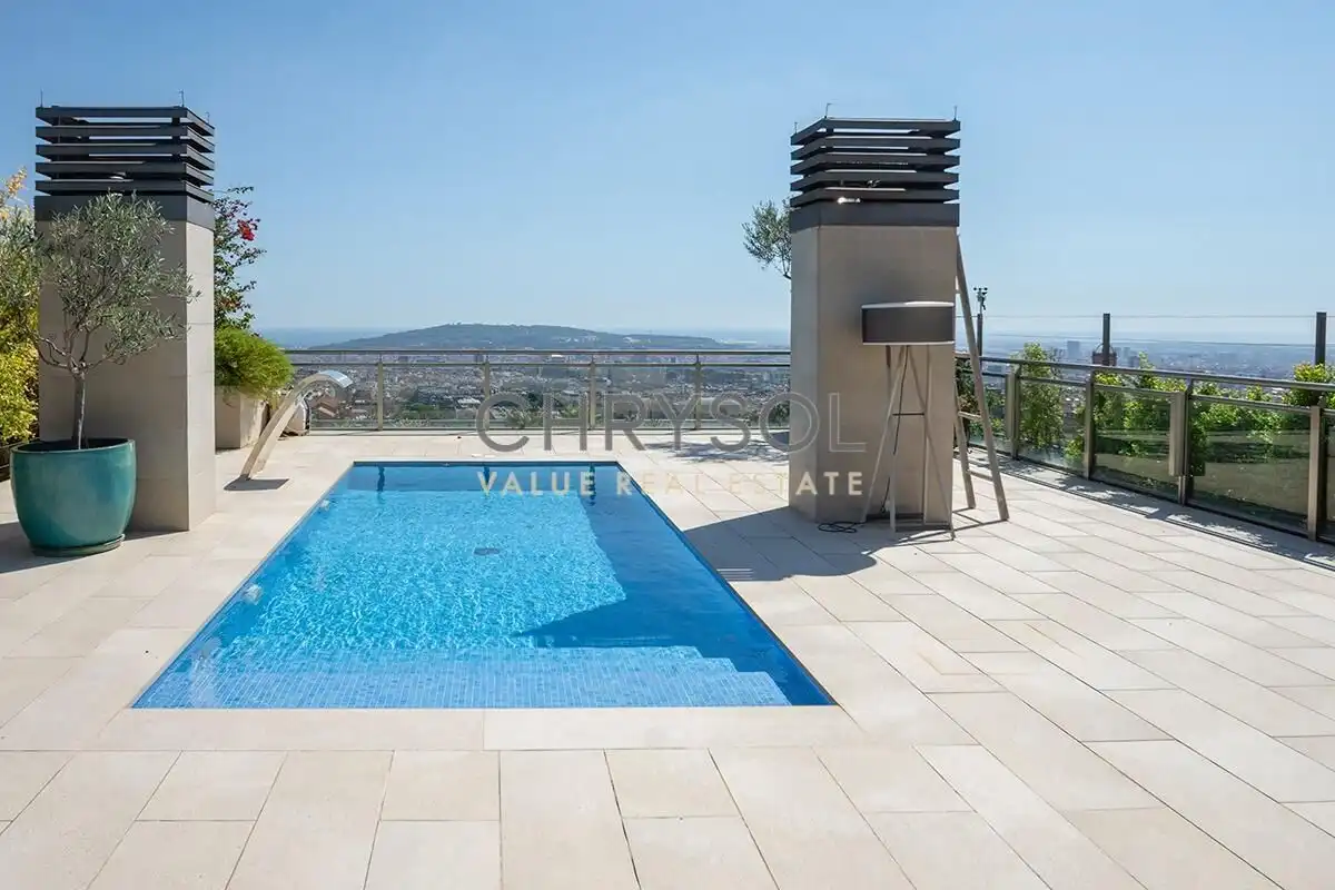 Piscina de Àtic en venda en Barcelona amb Aire condicionat, Parquet i Terrassa
