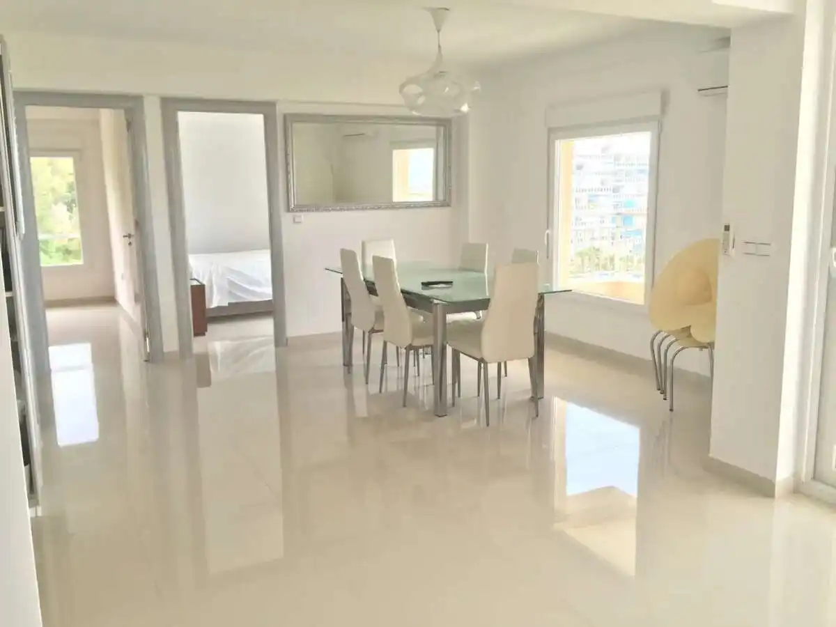 Piso luminoso con vistas al Mediterráneo en Montemar, Torremolinos, imatge 2
