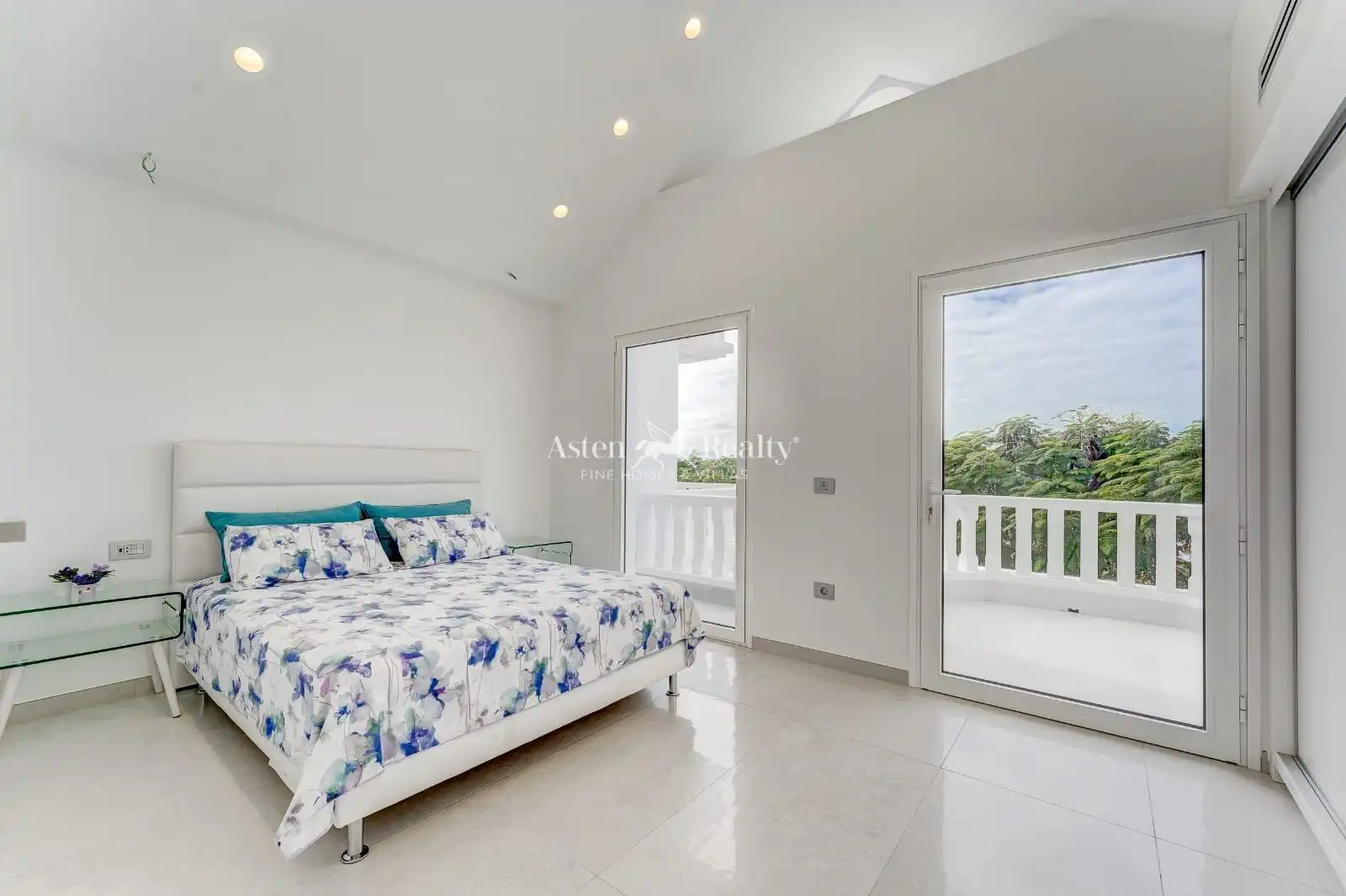 Bedroom of Detached homes for sale in Adeje  with Air Conditioner, Terrace and Swimming Pool