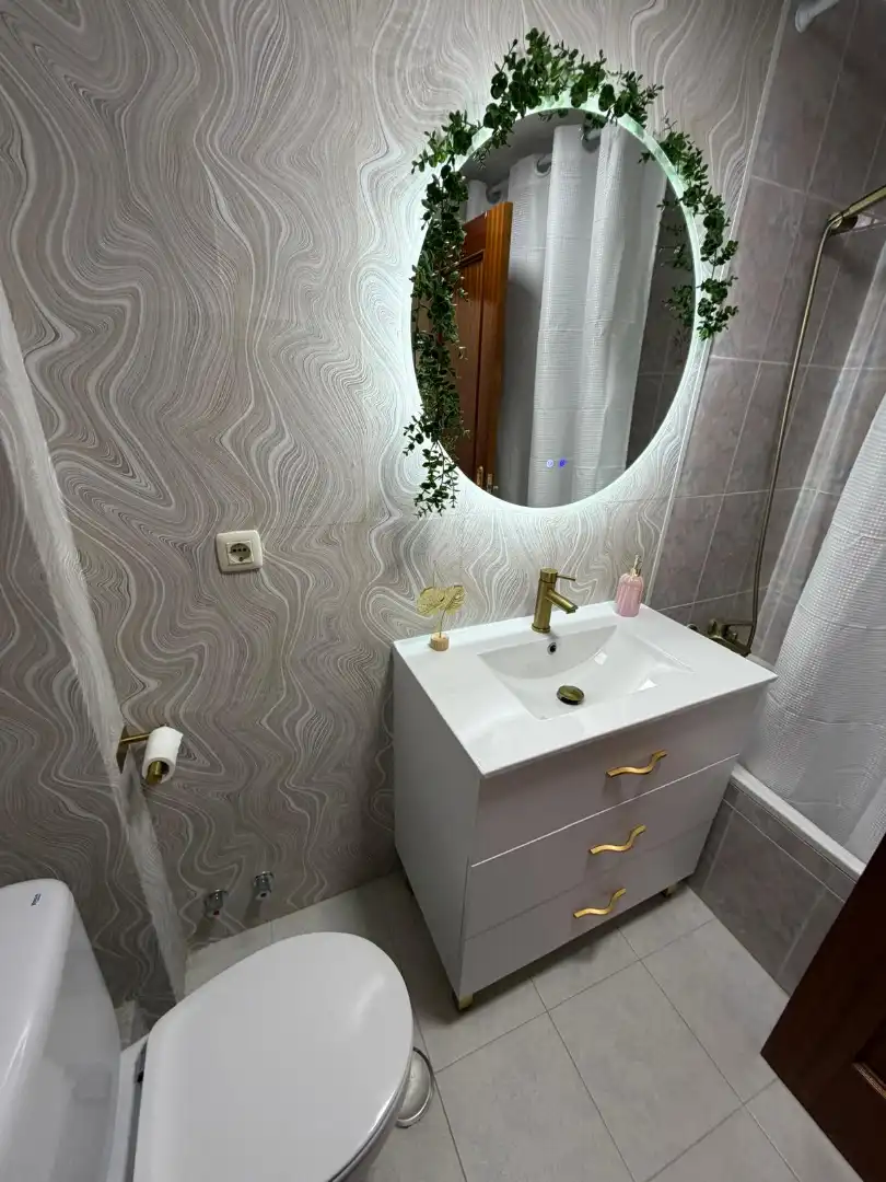 Baño de Casa o chalet en venta en Navamorcuende con Calefacción, Terraza y Amueblado