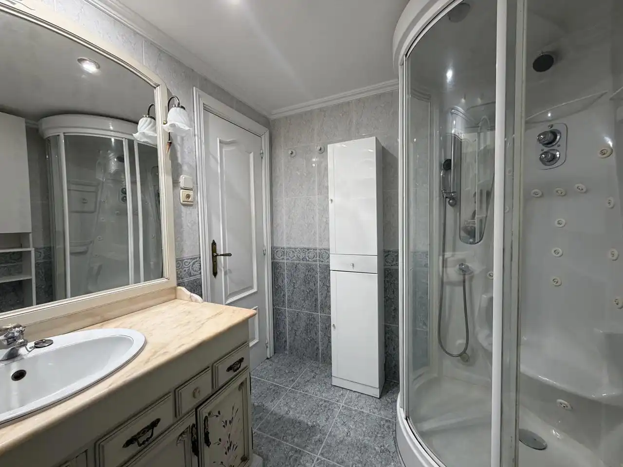 Baño de Piso de alquiler en Fuenlabrada con Aire acondicionado, Calefacción y Terraza