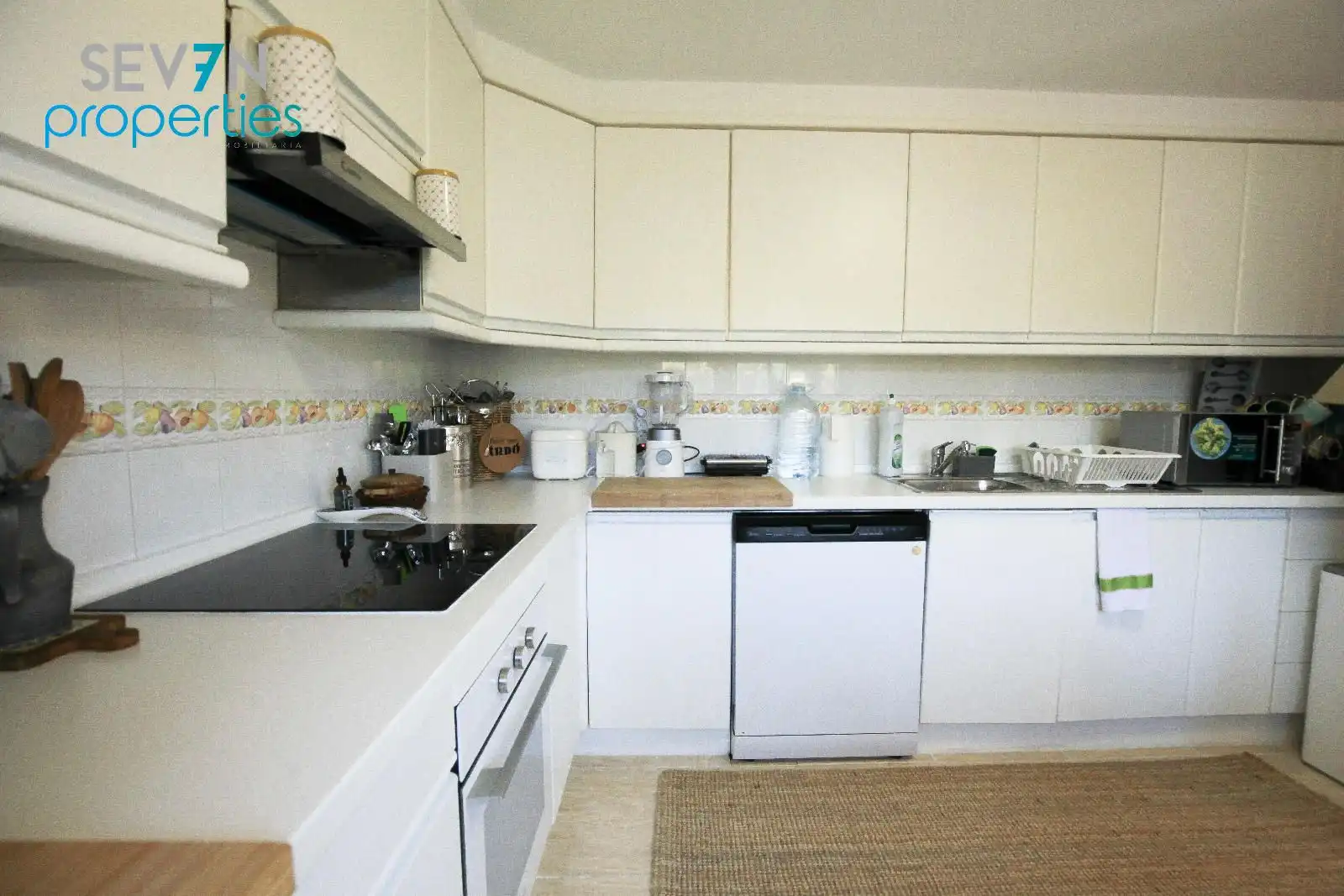 Cocina de Casa adosada en venta en Alicante / Alacant con Aire acondicionado, Calefacción y Piscina