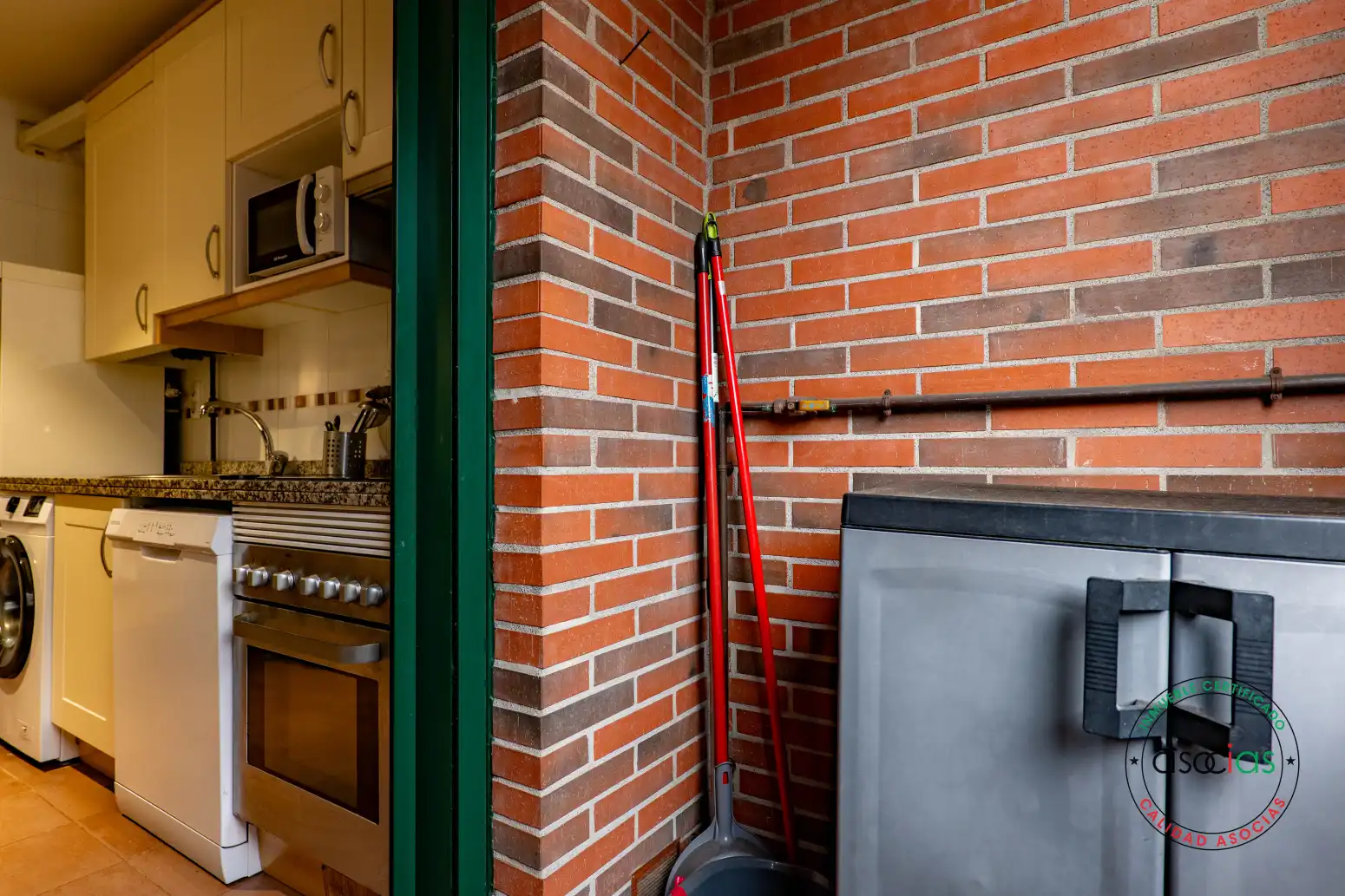 Cocina de Piso en venta en Gijón  con Calefacción, Terraza y Trastero