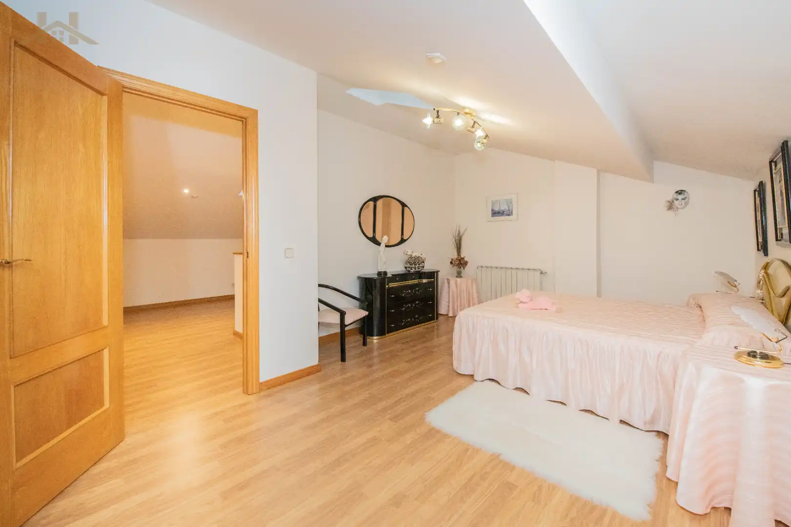 Habitación de Casa adosada en venta en Navalcarnero con Aire acondicionado, Calefacción y Jardín privado