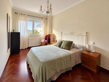 Apartment with balcony for sale in Ronda de Fingoi