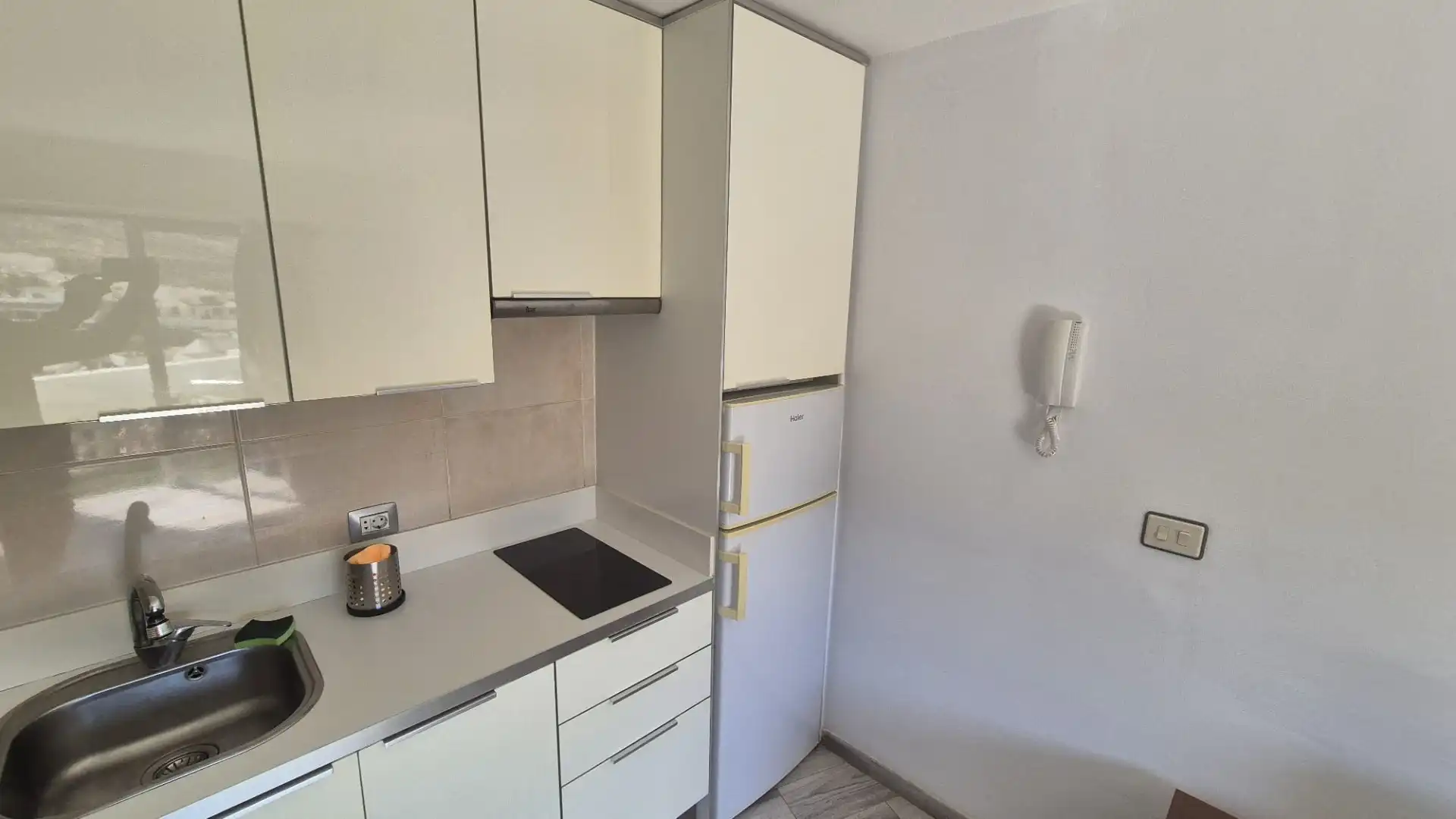 Wohnung zur Miete in Calle Italia, 34, Radazul