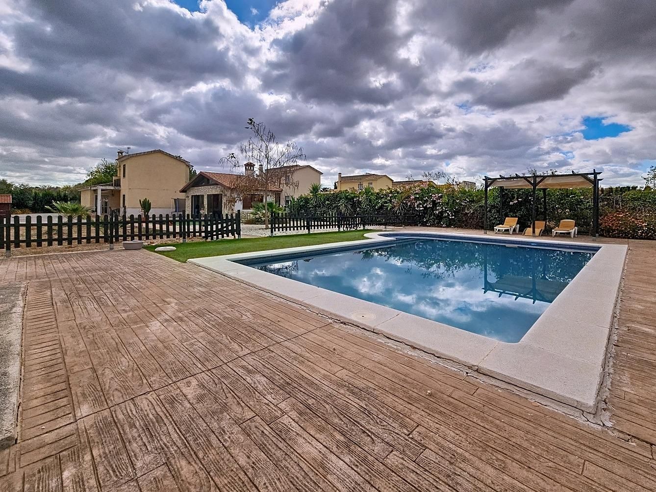 Piscina de Casa o chalet en venta en La Carlota con Aire acondicionado, Jardín privado y Terraza