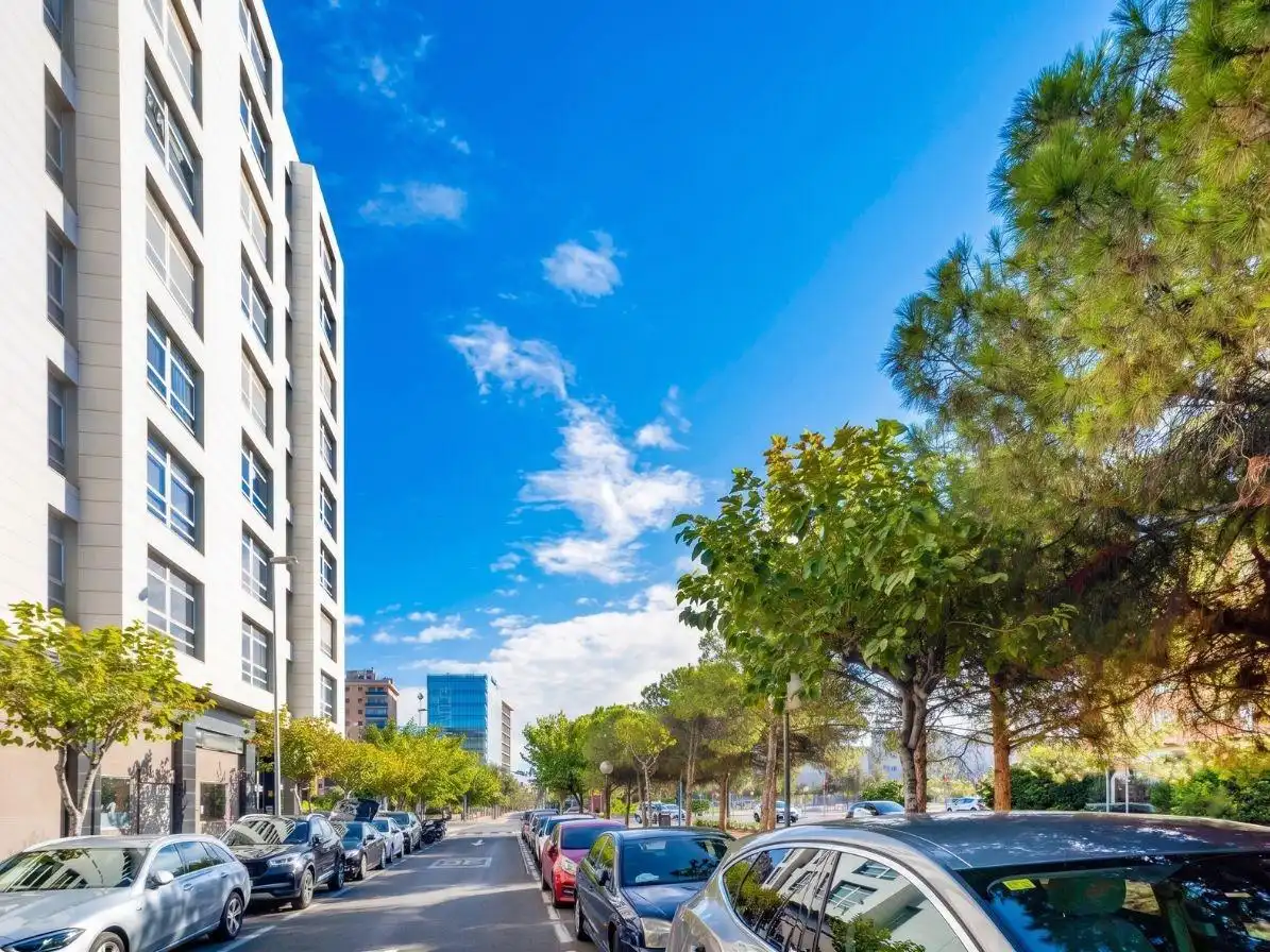 Vista exterior de Piso en venta en Alicante / Alacant con Piscina comunitaria