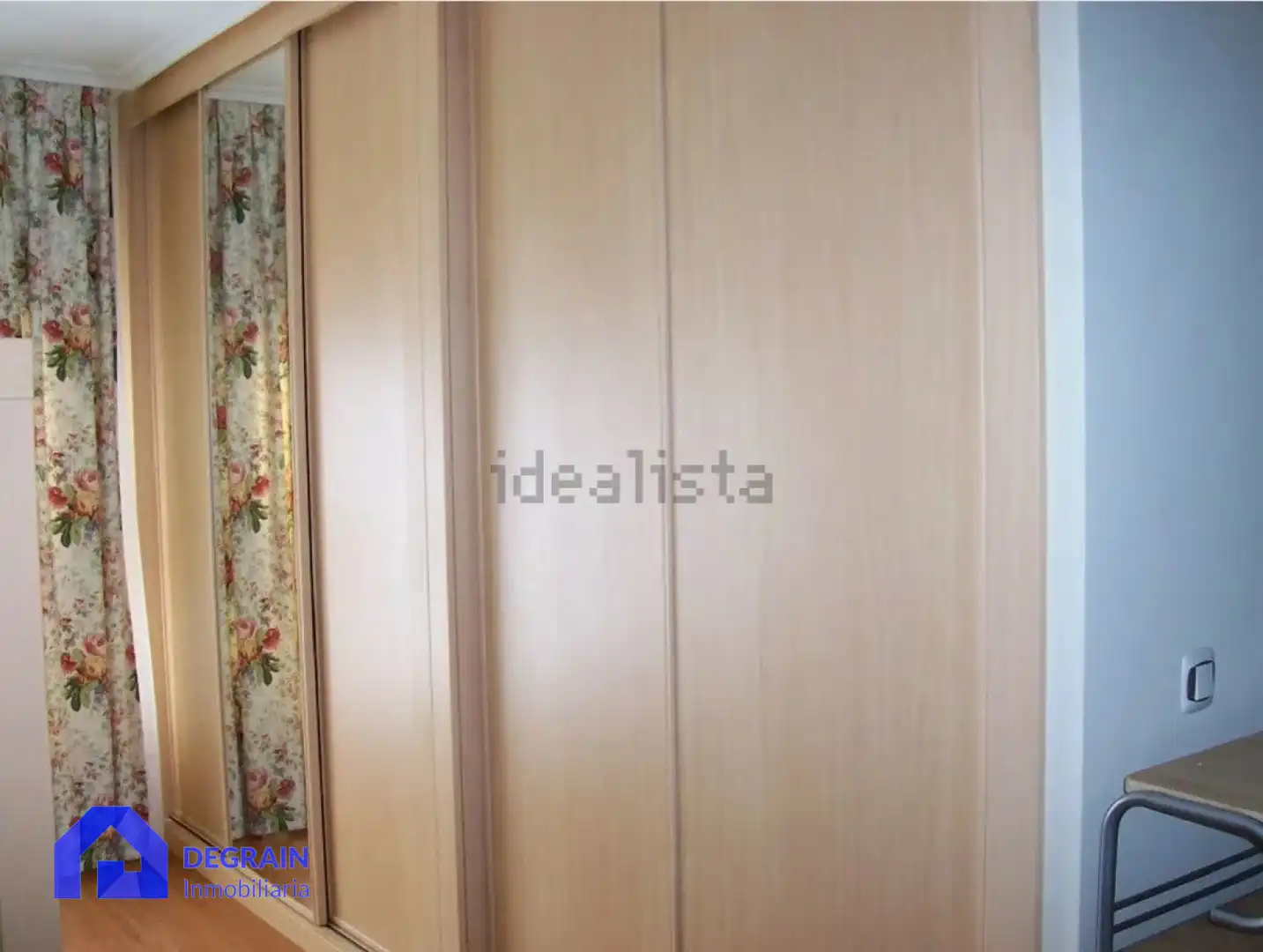 Dormitori de Pis de lloguer en Oviedo  amb Calefacció i Moblat
