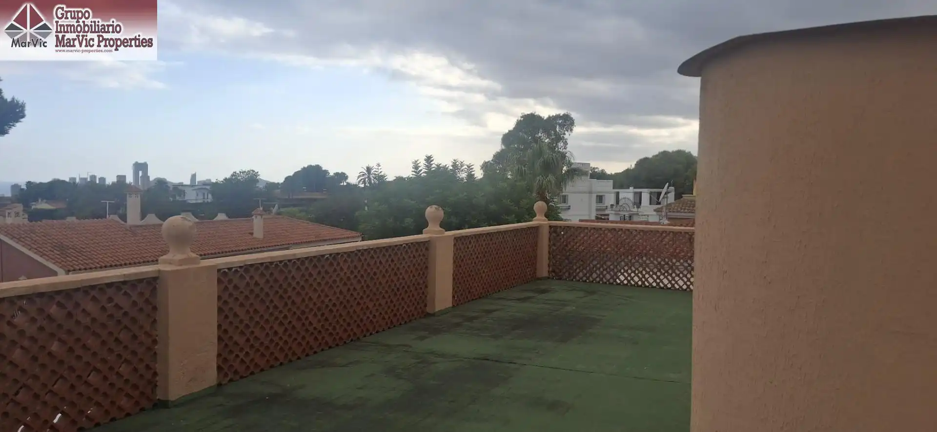 Terrassa de Casa o xalet en venda en Benidorm amb Aire condicionat, Jardí privat i Terrassa