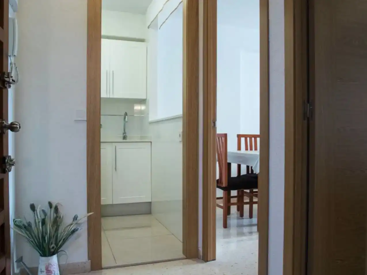 Wohnung zur Miete in Benidorm mit Klimaanlage, Schwimmbad und Balkon