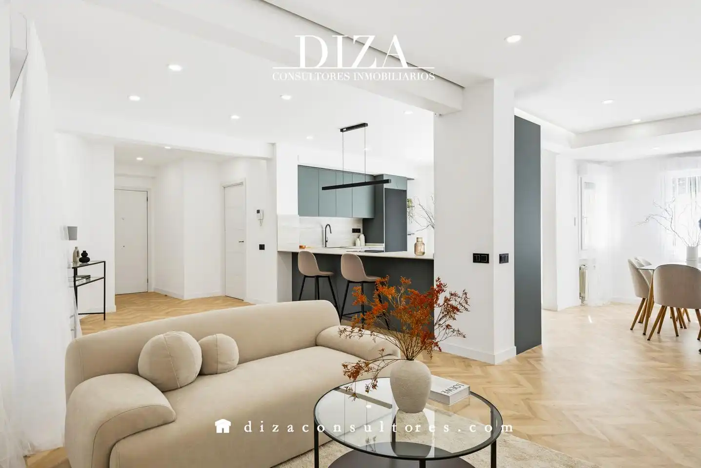 Flat with terrace for sale in Avenida de América, imagen 2