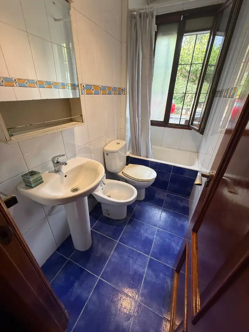 Badezimmer von Wohnung zur Miete in Colunga mit Heizung, Möbliert und Ofen