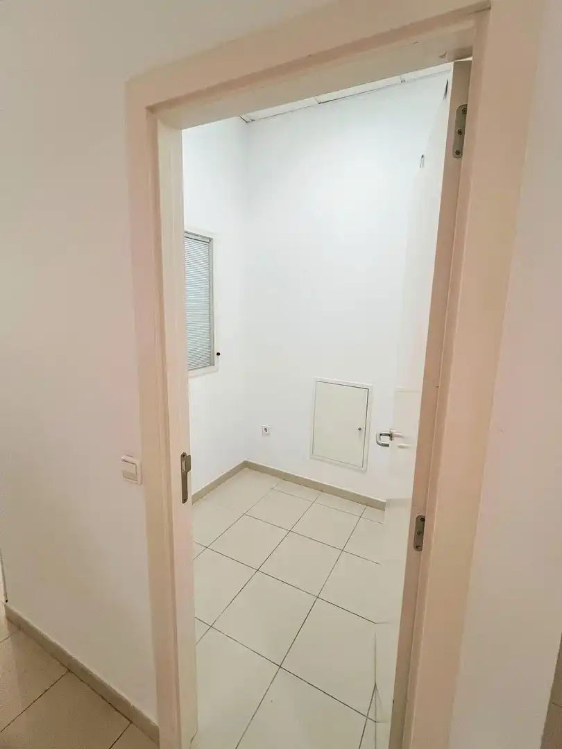 Local comercial de lloguer a Núcleo urbano, imagen 13