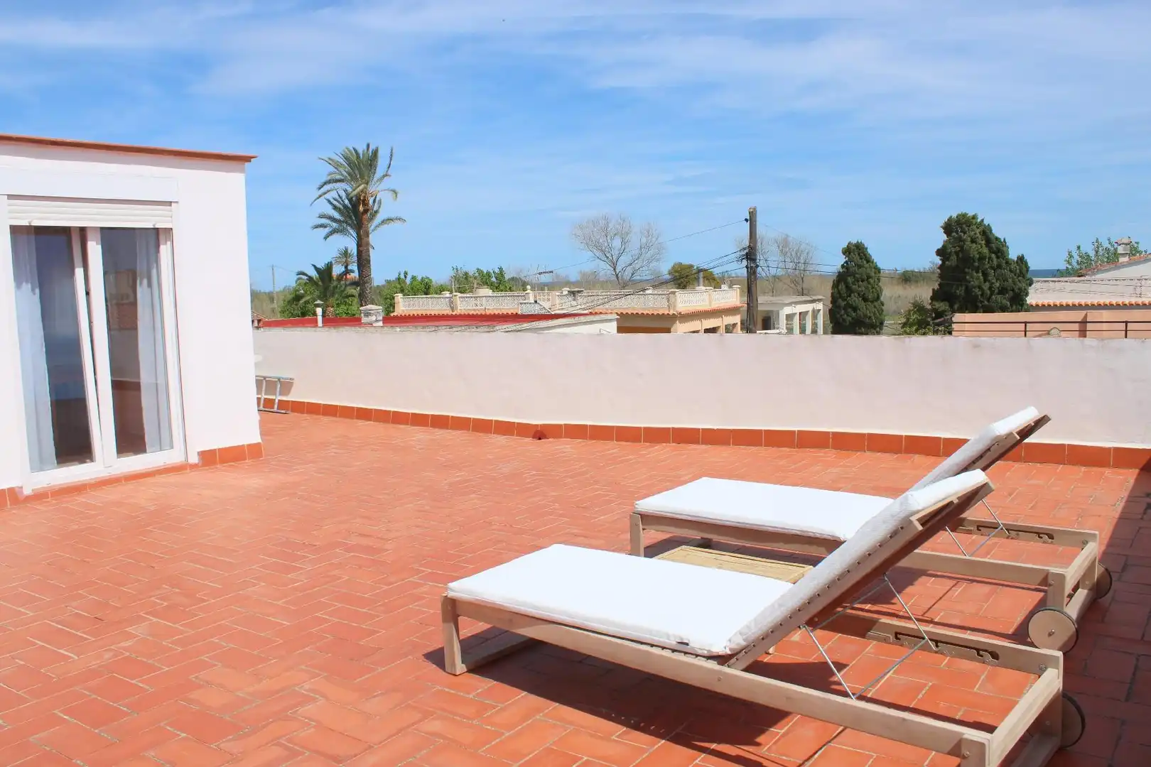 Terrace of Houses for rent in Oliva  with Air Conditioner, Heating and Private garden