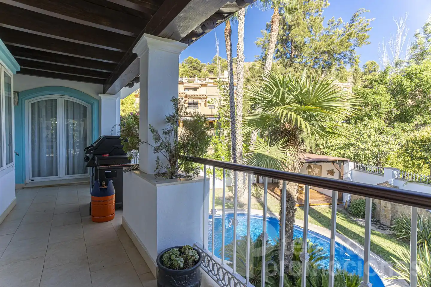 Vista exterior de Casa o xalet en venda en Málaga amb Aire condicionat, Jardí privat i Parquet