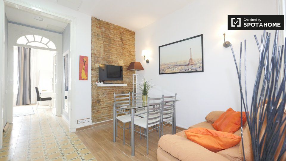 Exterior view of Flat to rent in  Barcelona Capital  with Air Conditioner, Heating and Furnished