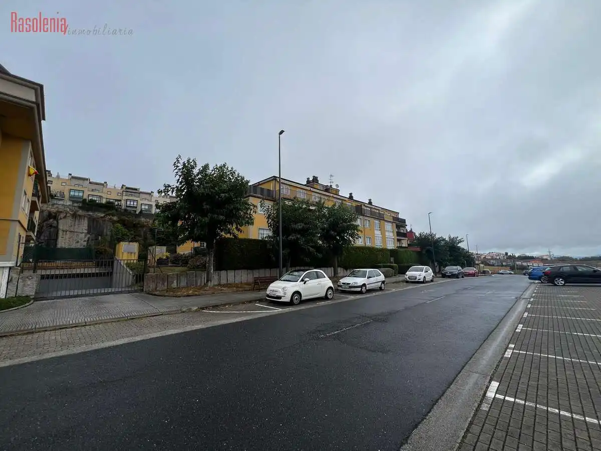 Vista exterior de Pis en venda en A Coruña Capital  amb Calefacció, Traster i Balcó