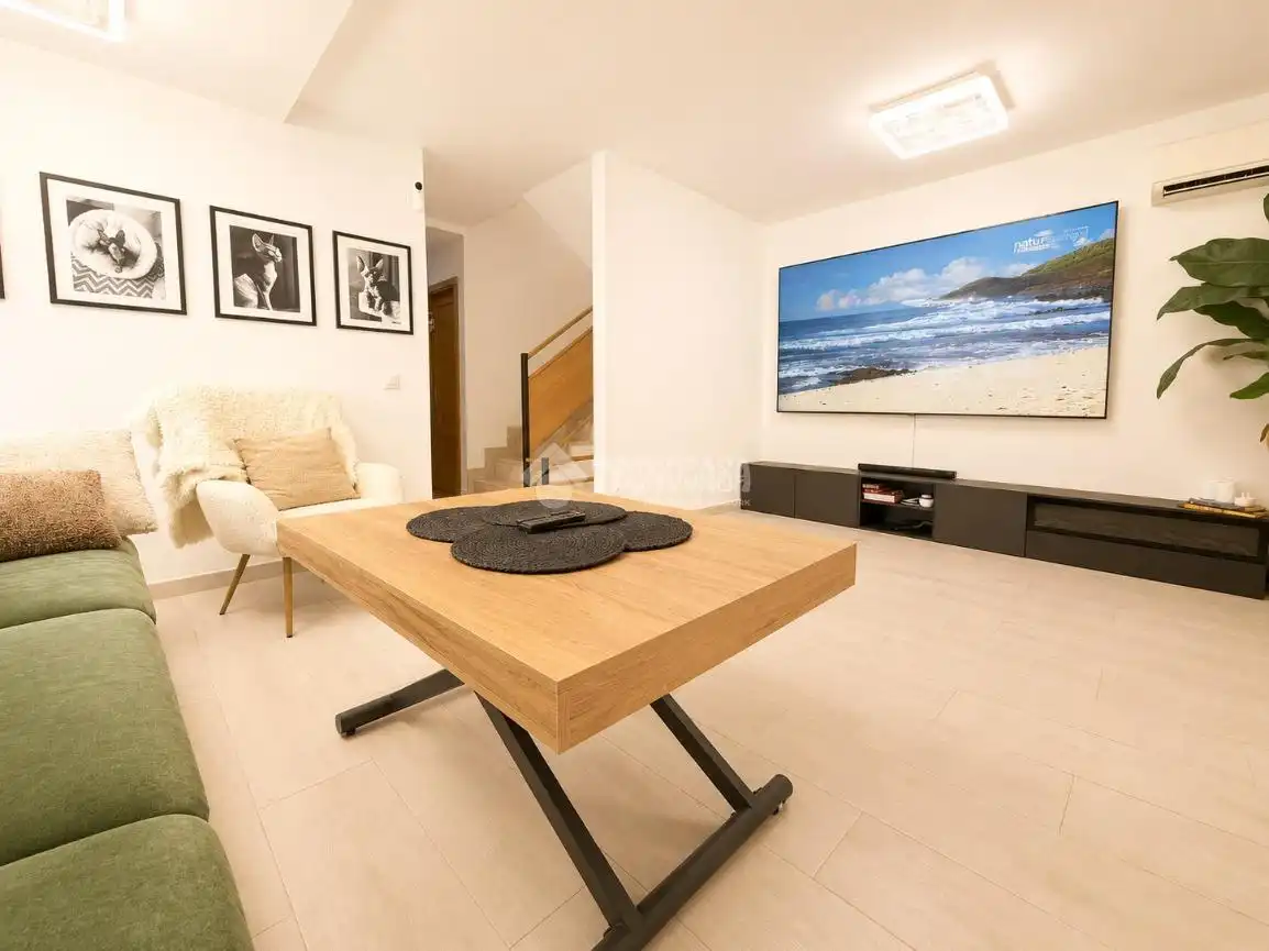 Living room of Flat for sale in San Martín de la Vega  with Air Conditioner, Private garden and Furnished