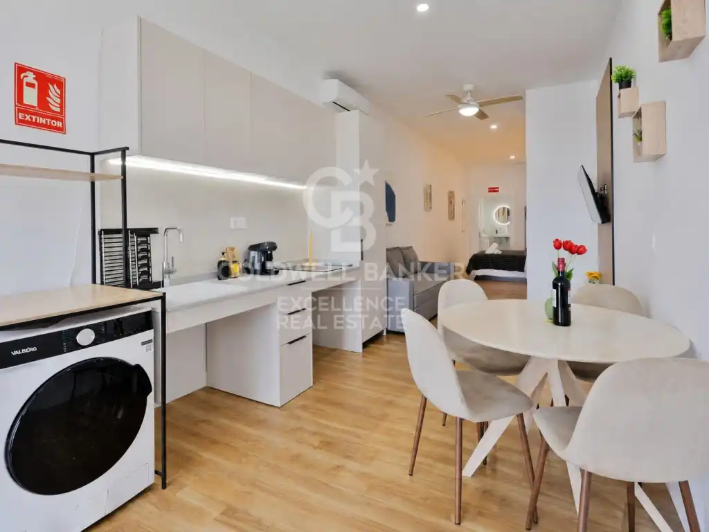 Dormitori de Apartament en venda en Valencia amb Aire condicionat i Rentadora