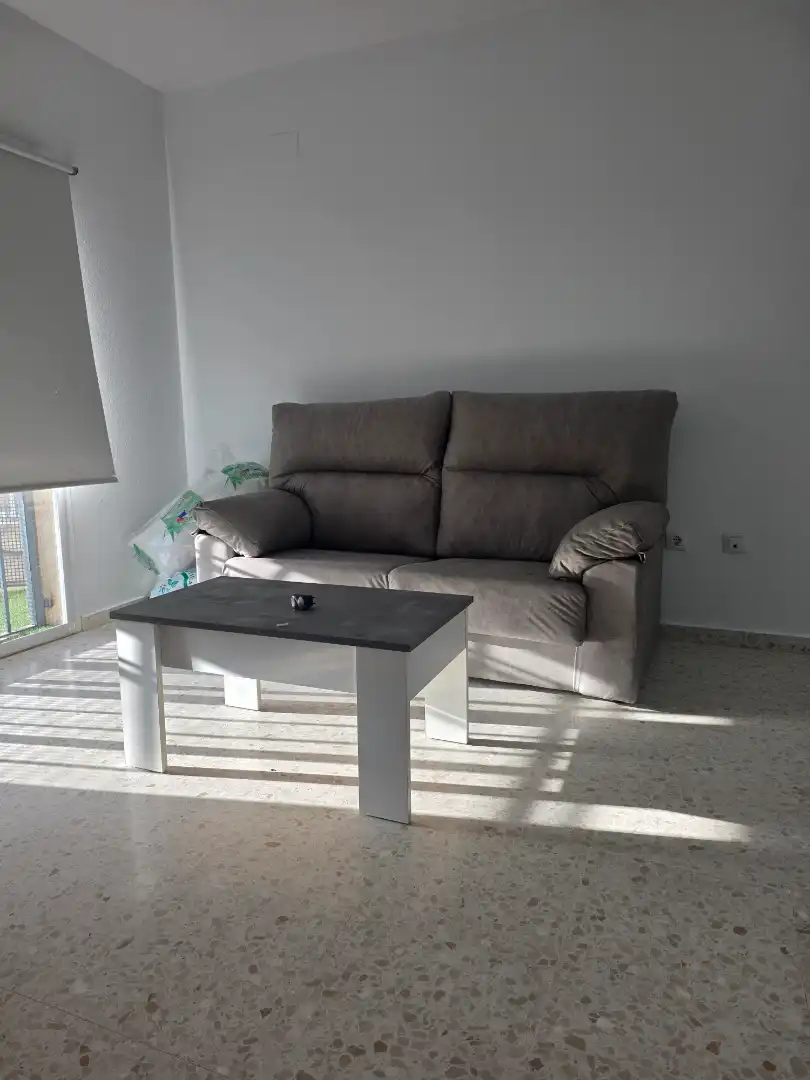 Wohnzimmer von Wohnung zur Miete in Utrera mit Möbliert