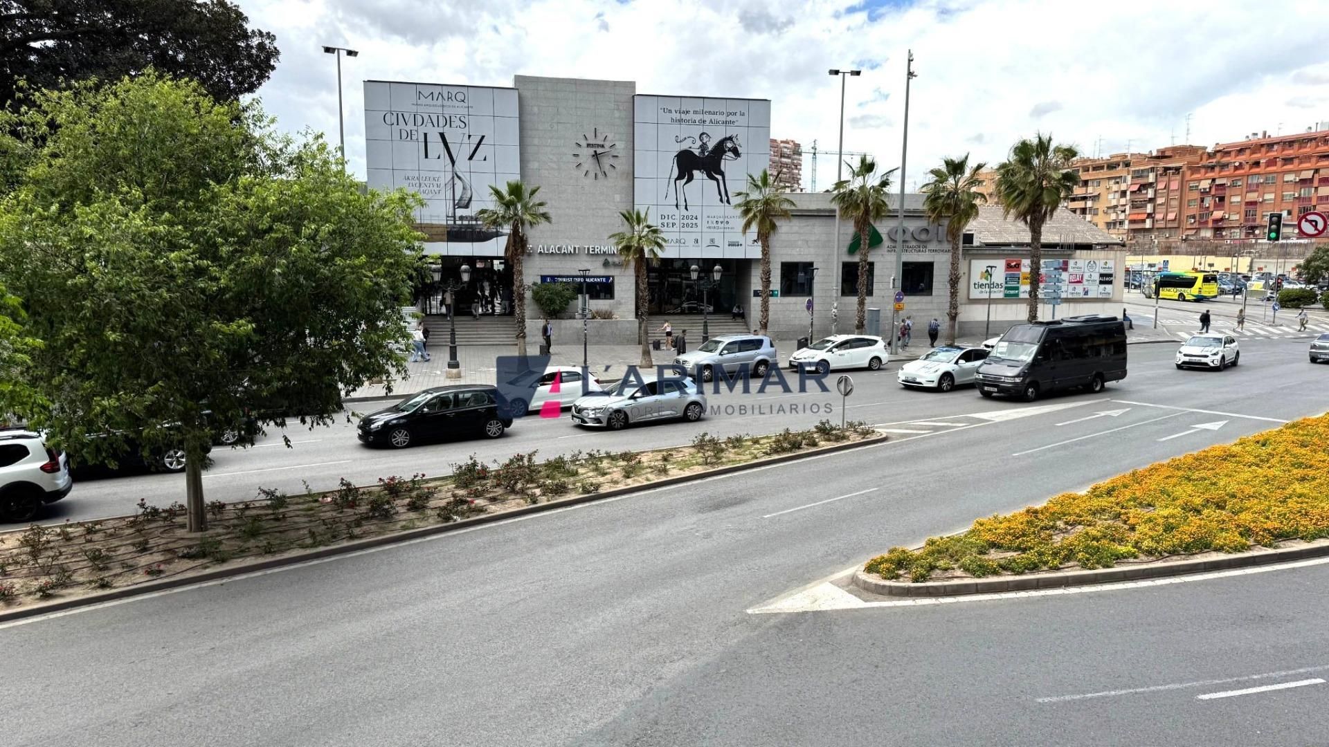Exterior view of Office for sale in Alicante / Alacant  with Air Conditioner and Heating