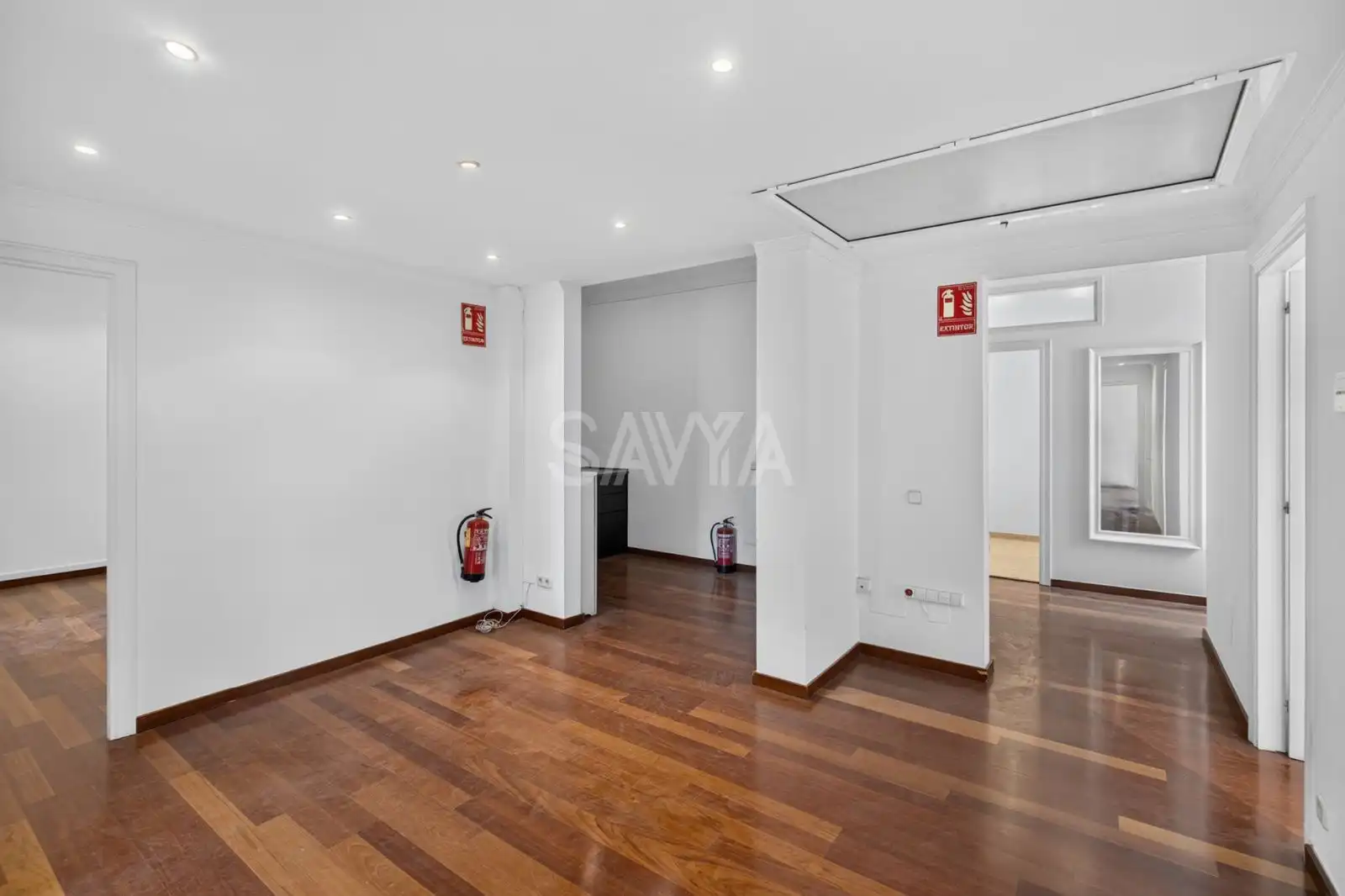Piso en venta en Barcelona con Calefacción y Trastero