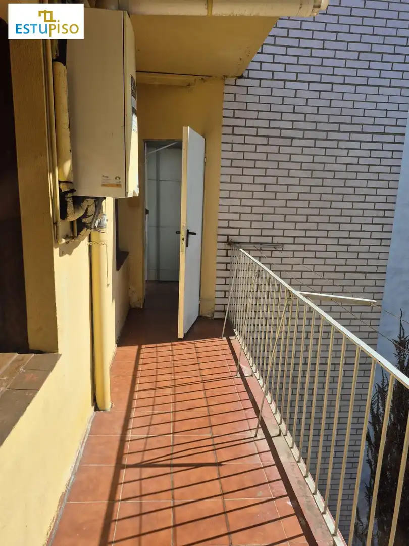 Terrassa de Pis en venda en León Capital  amb Calefacció, Terrassa i Moblat