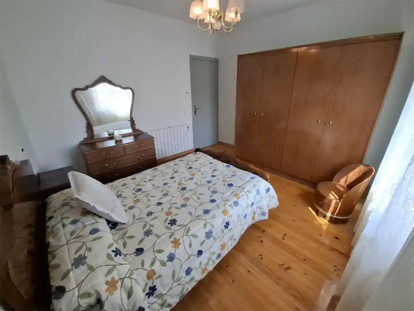 Habitación de Piso en venta en Bustillo del Páramo con Parquet, Trastero y Amueblado