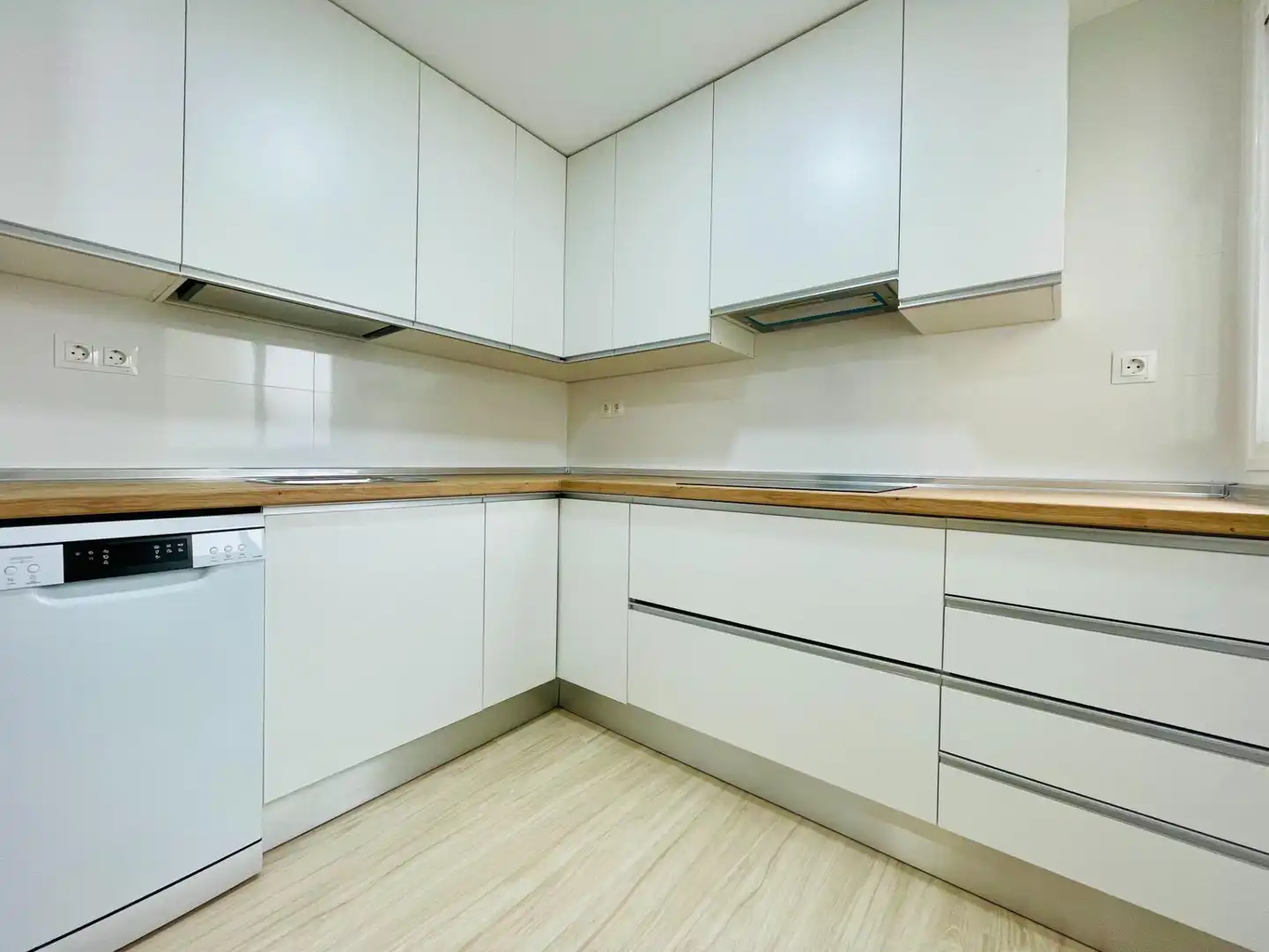 Küche von Wohnung zur Miete in Córdoba mit Klimaanlage, Heizung und Terrasse
