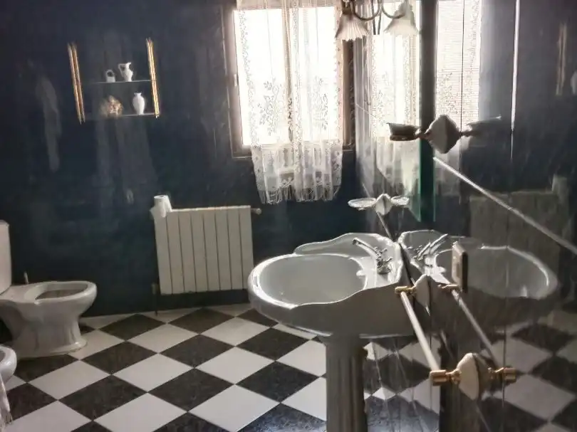 Badezimmer von Haus oder Chalet zum Verkauf in Campotéjar mit Terrasse und Balkon