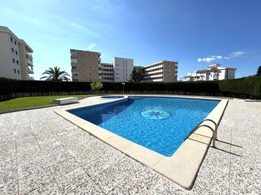 Pis amb piscina en venda a Portals Nous
