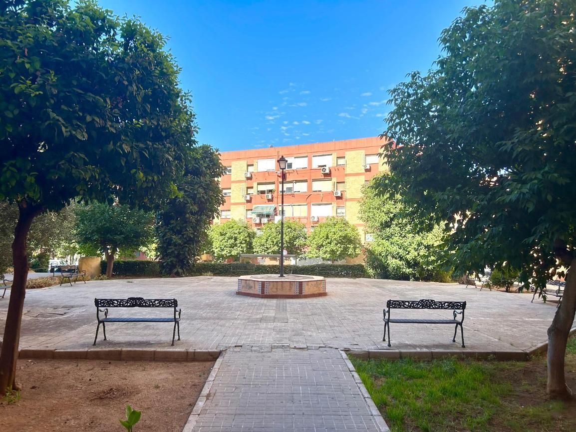 Flat for sale in Barriada de Pineda, Bellavista - La Palmera,  Sevilla Capital