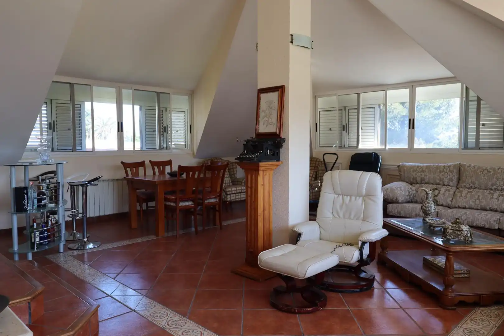 Sala de estar de Casa o chalet en venta en Chiva con Aire acondicionado, Calefacción y Jardín privado
