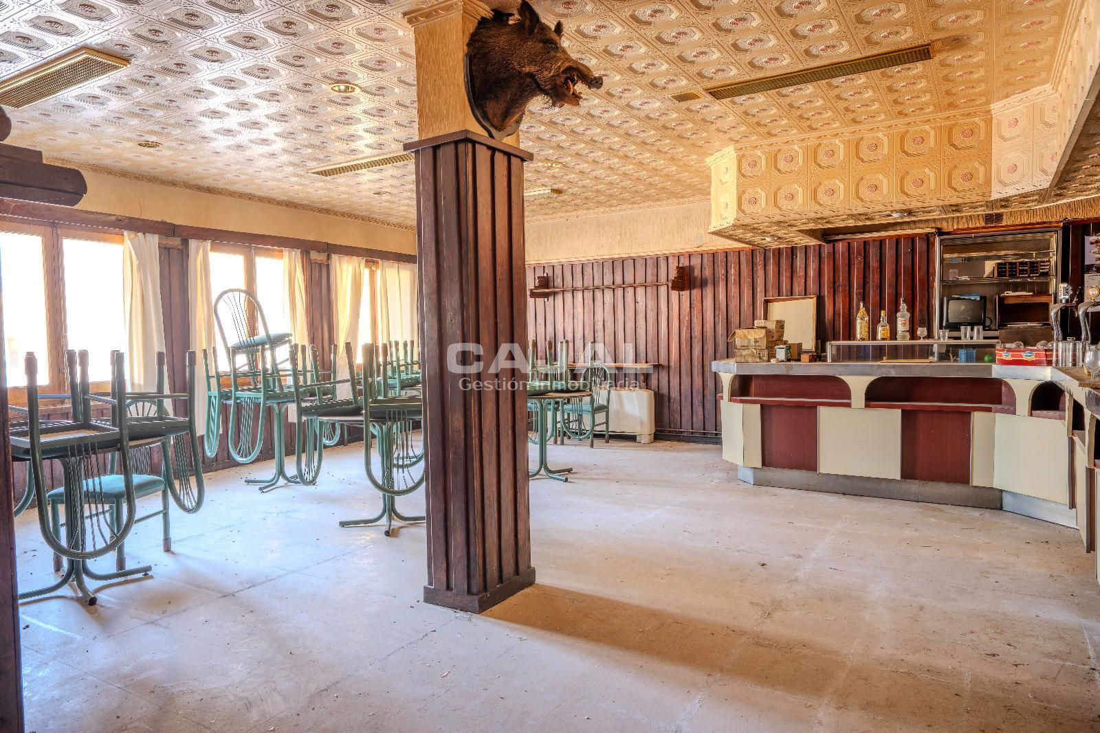 Building for sale in Riaza