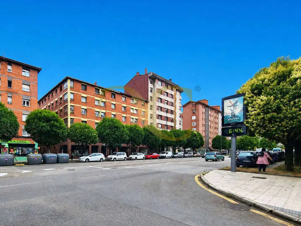 Außenansicht von Wohnung zum Verkauf in Gijón  mit Heizung und Möbliert