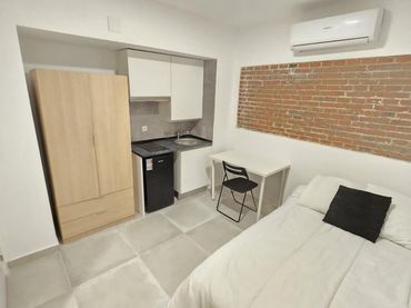 Studio zur Miete in Latina