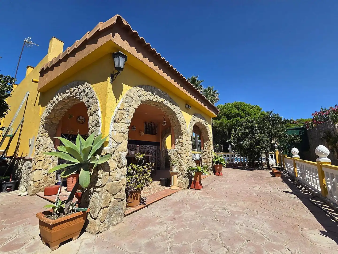 Haus oder Chalet zum Verkauf in Chiclana de la Frontera mit Privatgarten, Abstellraum und Schwimmbad