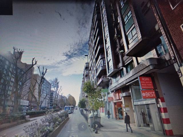 Garaje en Venta en N/A en Cuatro Caminos