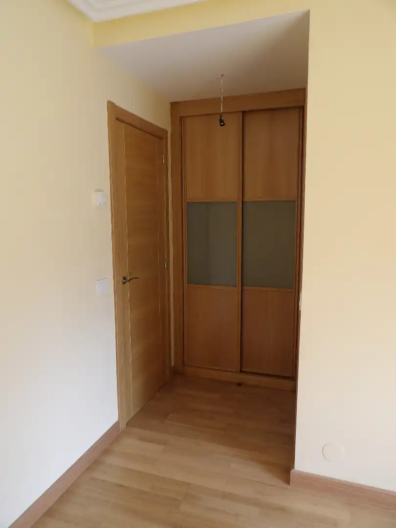 Piso en venta en Calle de Ramón Granda, El Carbayedo - El Quirinal