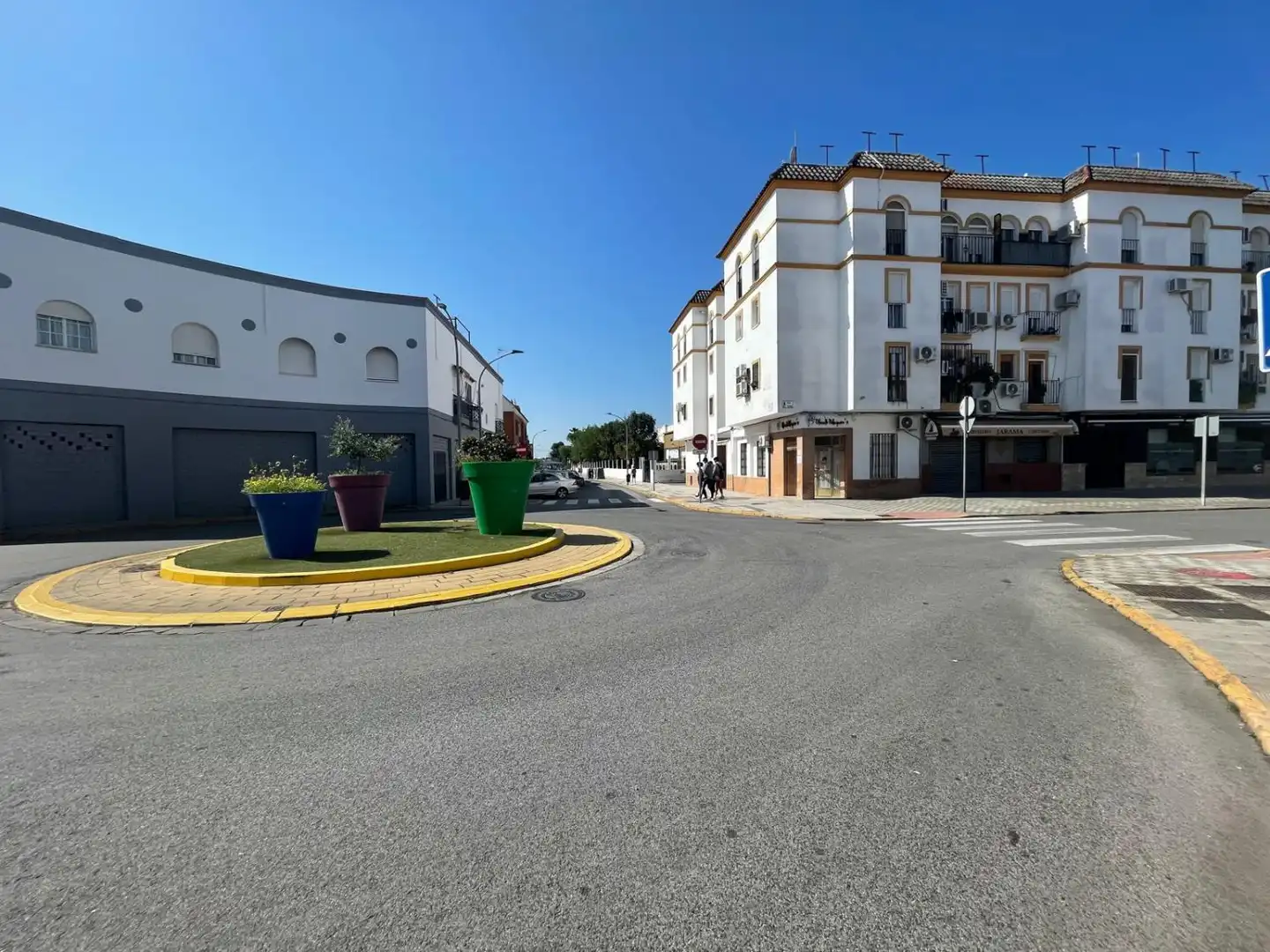 Vista exterior de Pis en venda en La Rinconada amb Aire condicionat i Terrassa