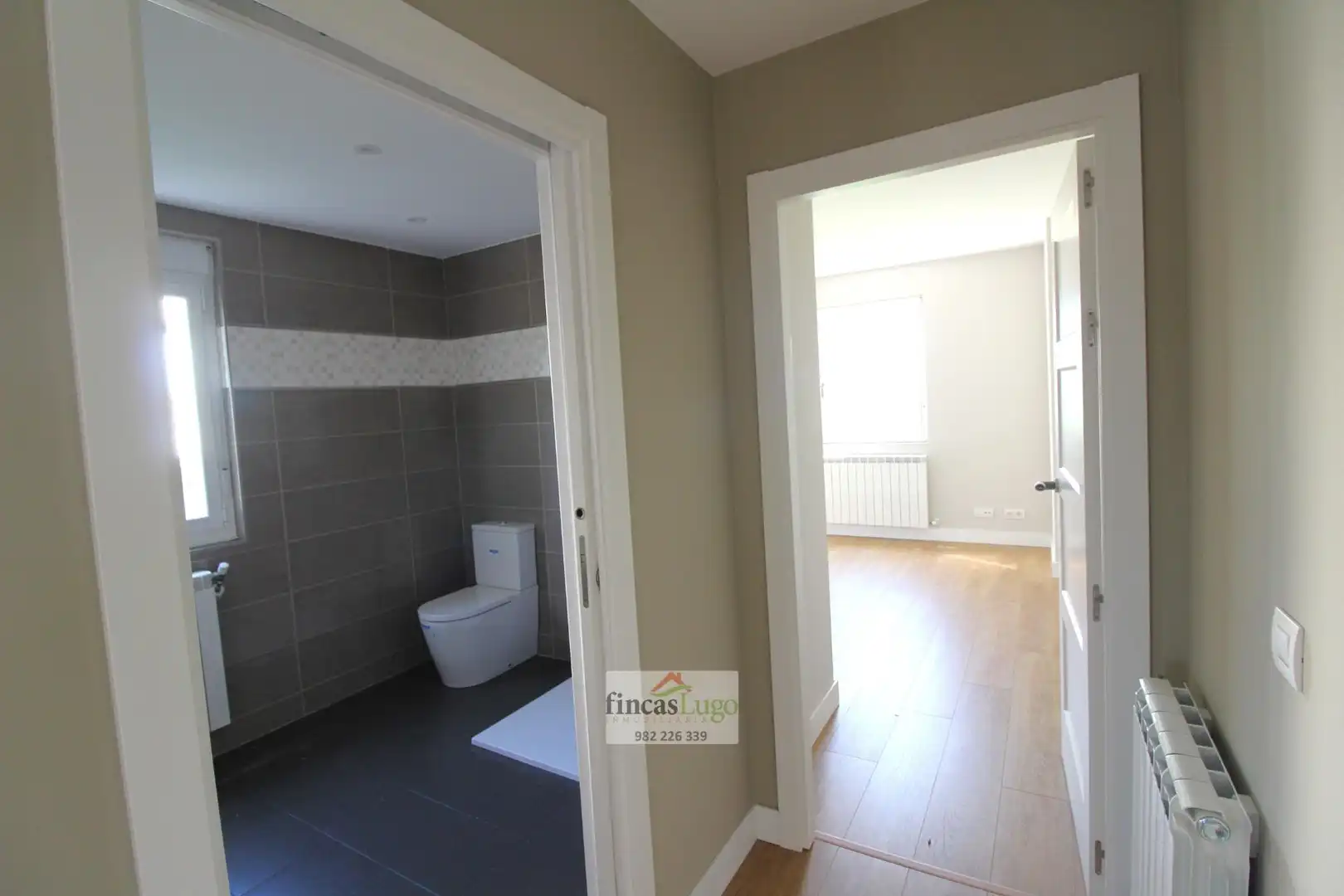 Baño de Casa o chalet en venta en Lugo con Calefacción, Jardín privado y Terraza
