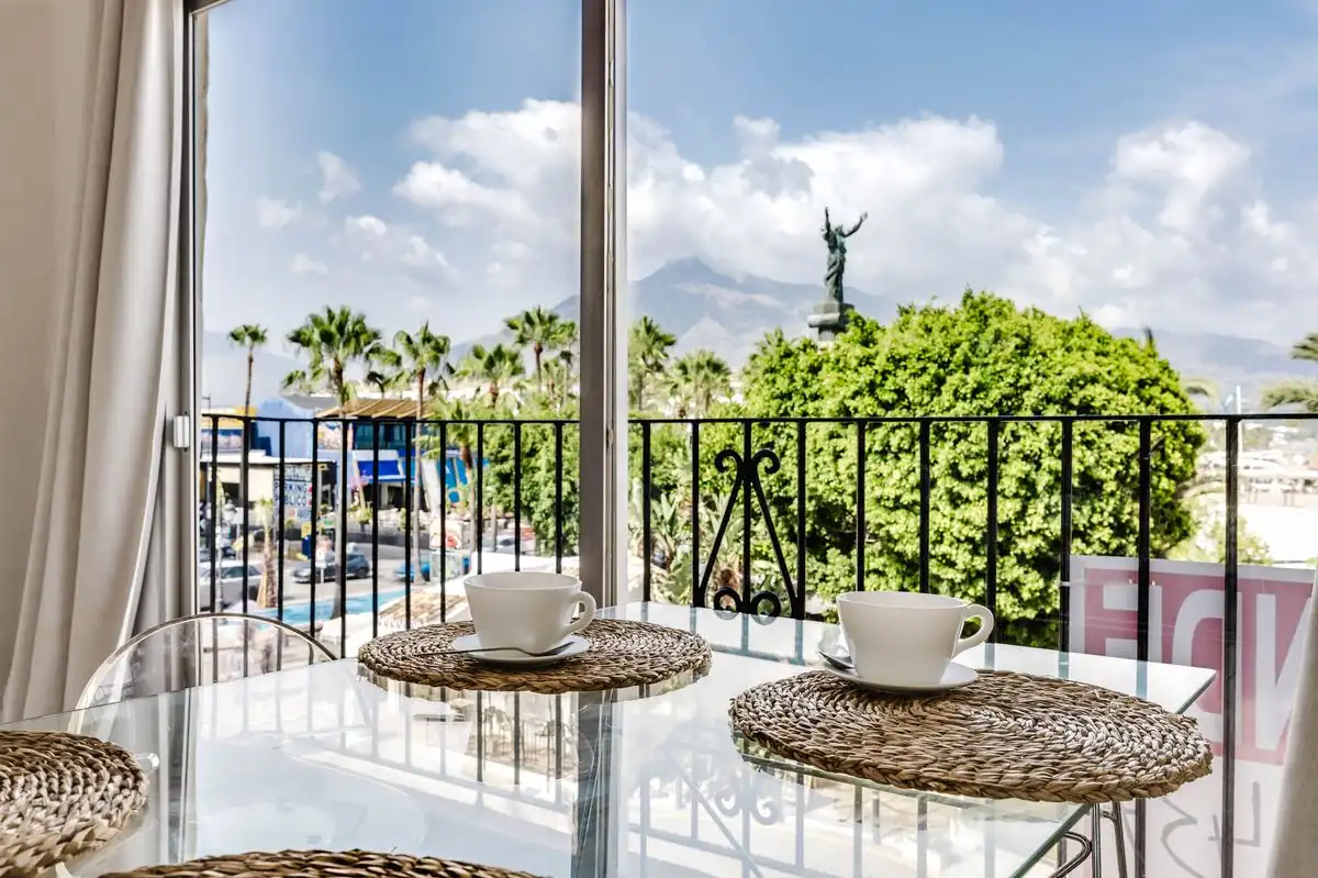 Piso con terraza en venta en Nueva Andalucía, imagen 2
