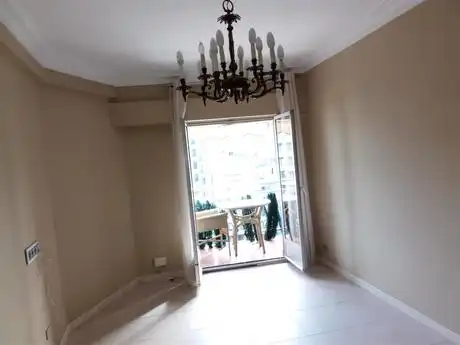 Piso de alquiler en Vigo  con Calefacción, Parquet y Amueblado