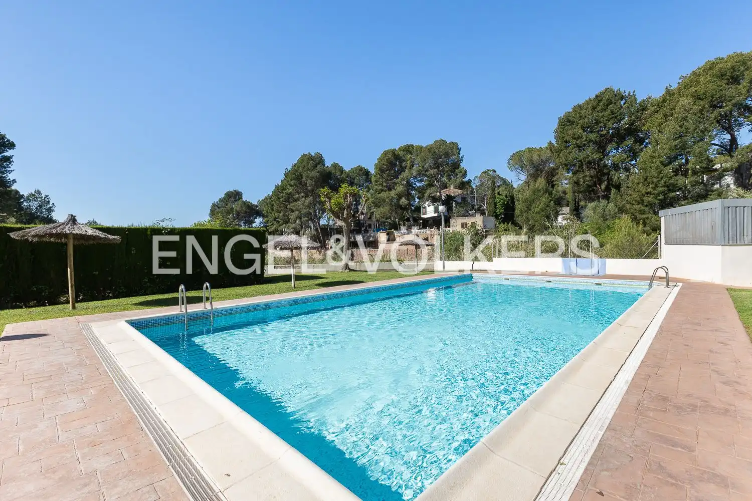 Piscina de Casa o chalet de alquiler en Náquera con Aire acondicionado, Calefacción y Jardín privado